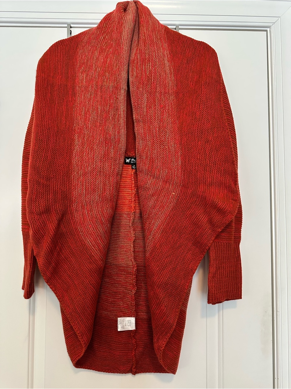 Papillon Blanc Red/Rust Gradient Open-Front Draped Knit Cardigan